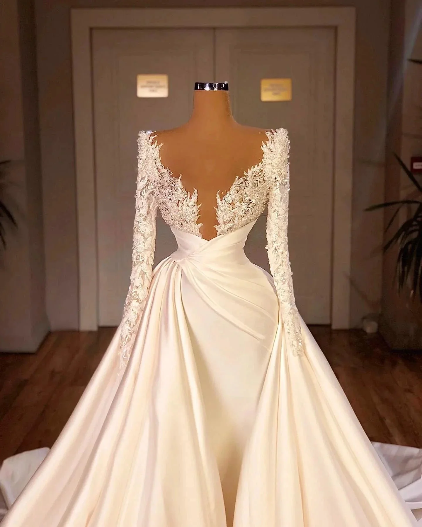 Elegant A-Line Cathedral V-neck Long Wedding Dress With Long Sleeves - Image 2