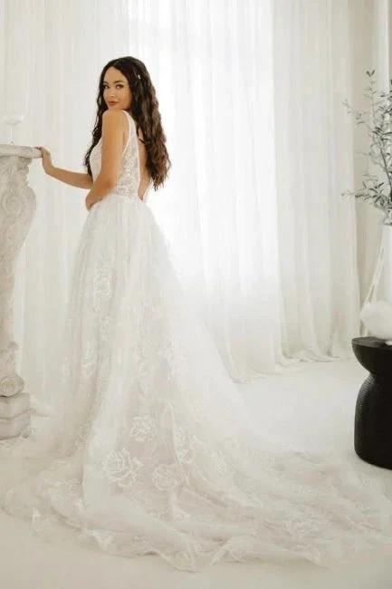 Elegant A-line V-Neck Sleeveless Wedding Dresses With Lace - Image 2