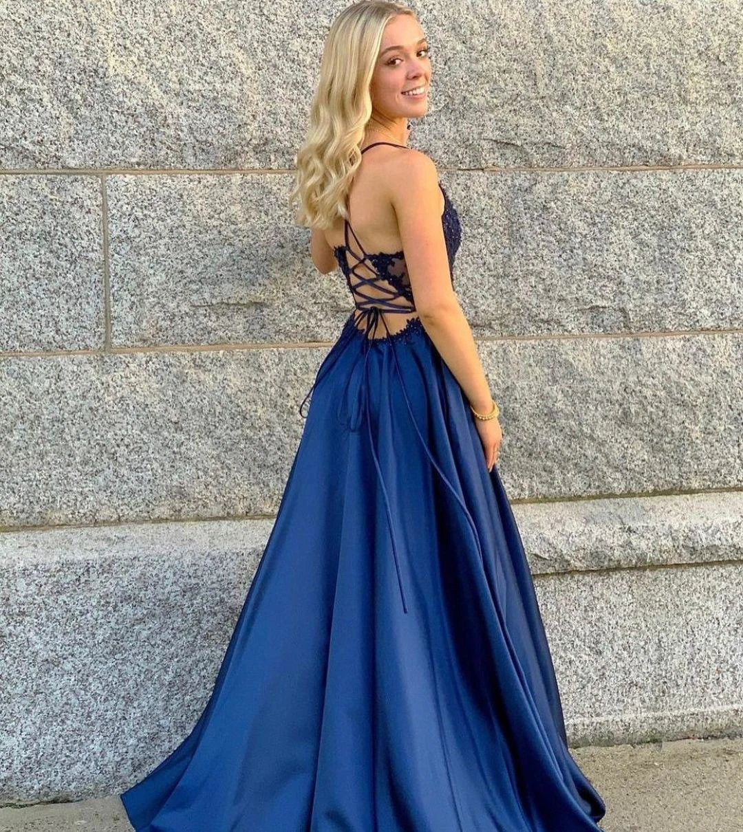 Elegant A-line V-neck Spaghetti Straps Satin Front Slit Prom Dress With Pockets - Image 3
