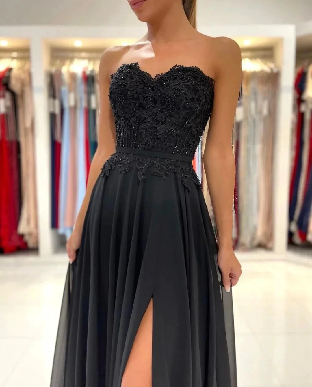 Elegant Black Long A-line Sweetheart Chiffon Prom Dress with Slit - Image 4