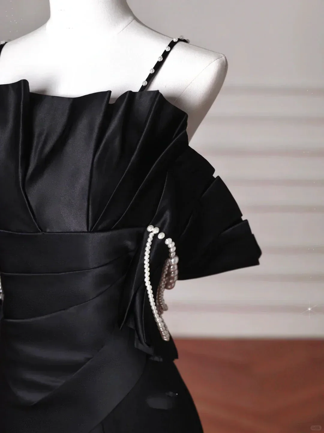 Elegant Black Spaghetti Straps Satin Off The Shoulder Mermaid Evening Dress Prom Dress Y8641 - Image 2