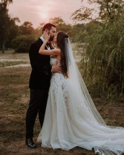 Elegant Boho A-Line Sleeveless Wedding Dresses with Lace - Image 3