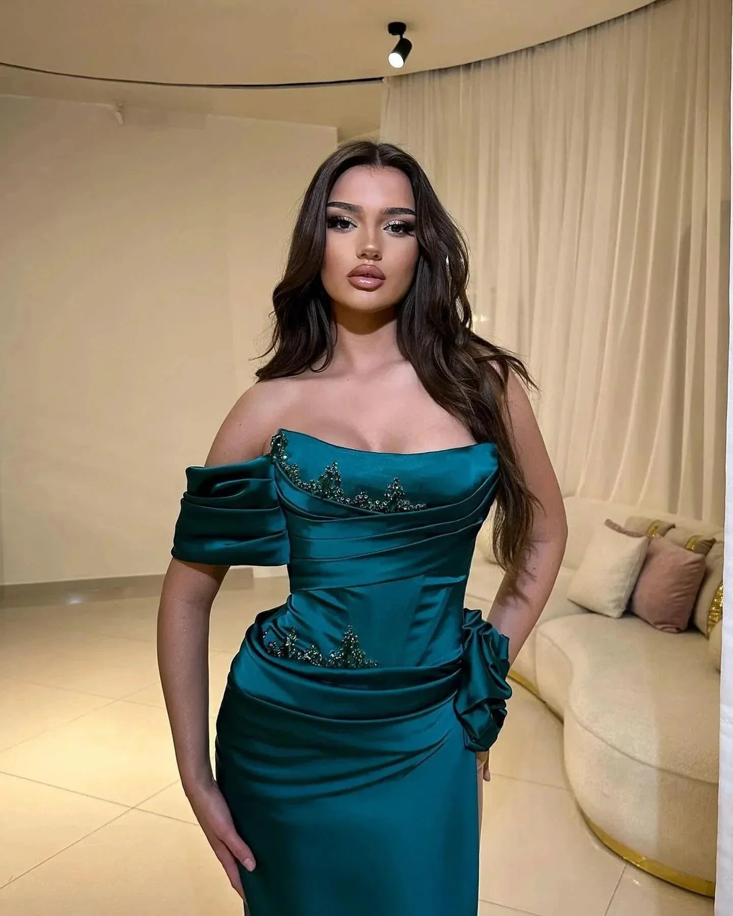 Elegant Column Satin One Shoulder Sleeveless Prom Dresses With Appliques Split Front - Image 2