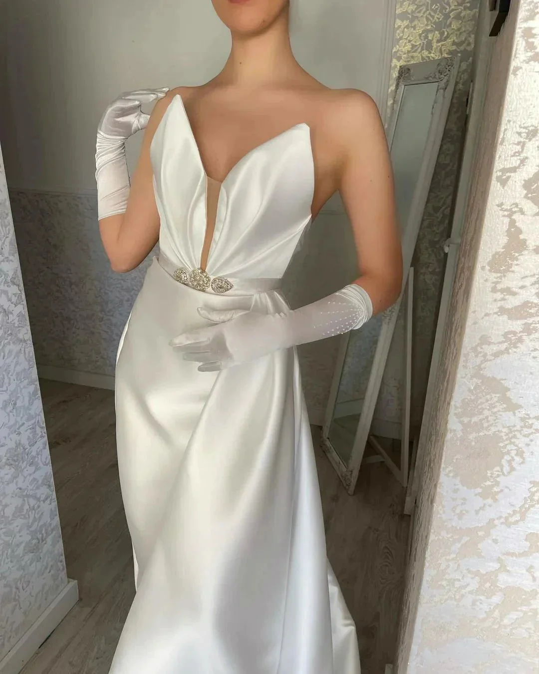 Elegant Floor Length V-neck Sleeveless Satin Prom Dress - Image 4