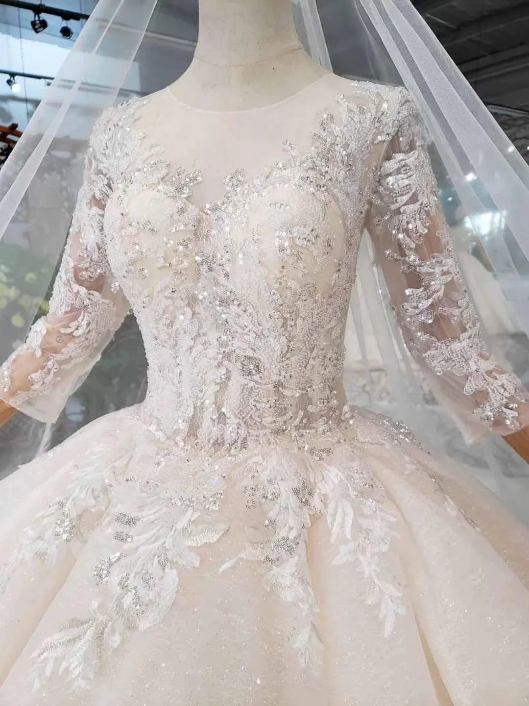 Elegant Half Sleeves Ball Gown Lace Layer Wedding Dress  WD380 - Image 4