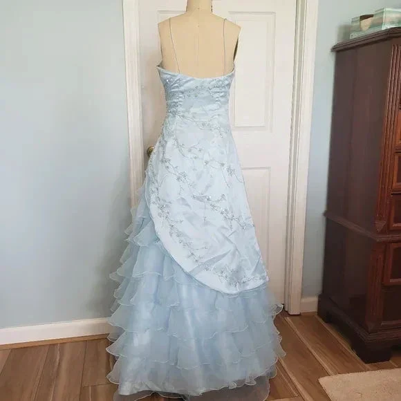 Elegant Ice Blue Sequins Beaded Ball Gown,Tulle Layered A Line Prom Dress Y7931 - Image 2
