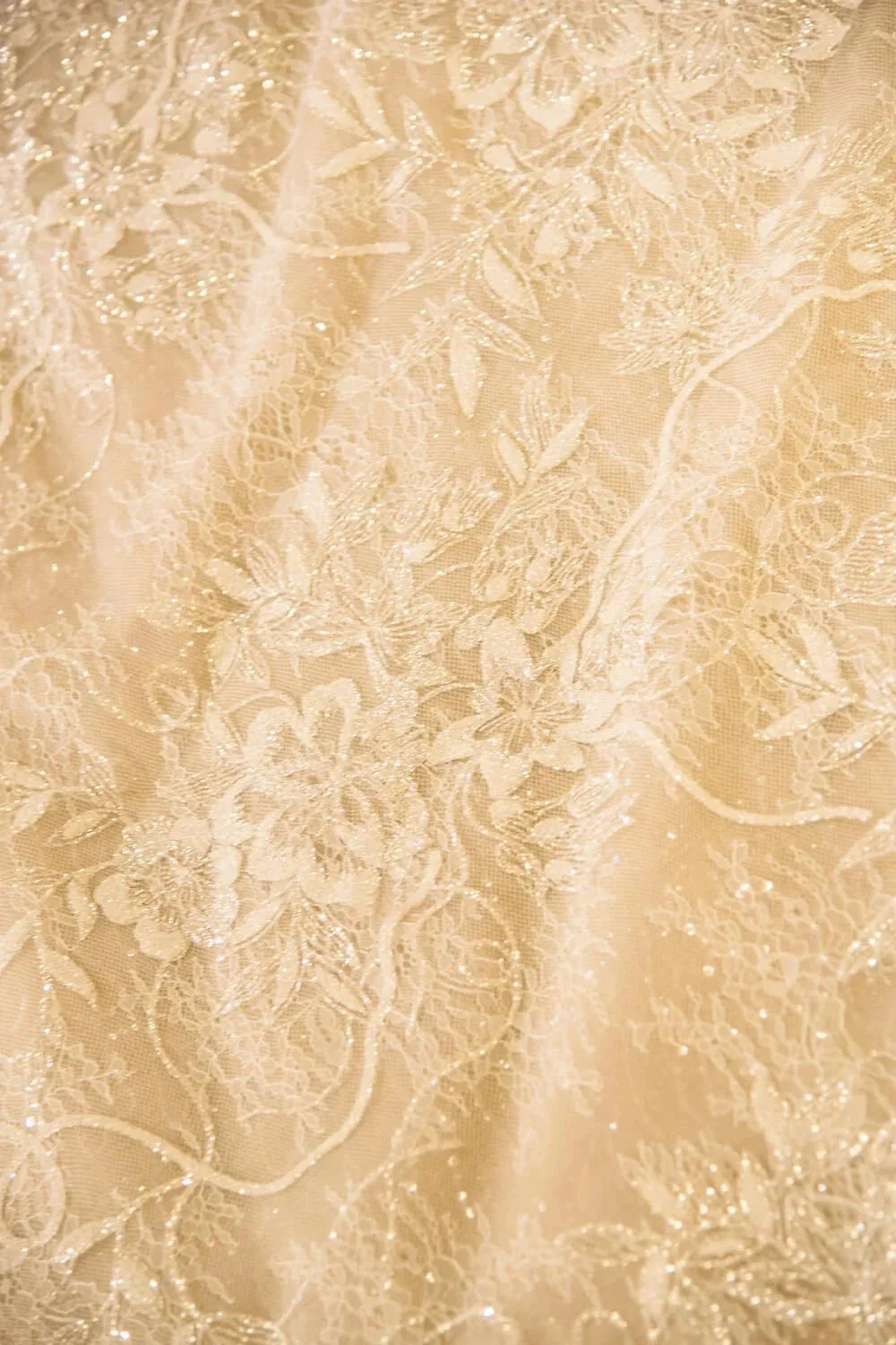 Elegant Illusion neck Cap Sleeve Appliques Tulle A-line Princess Wedding Dress - Image 7