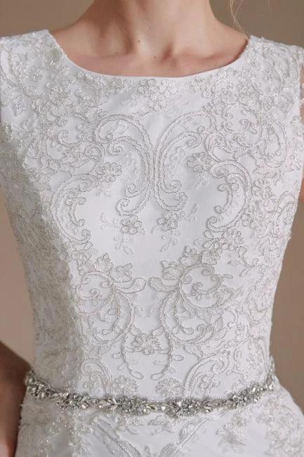 Elegant Jewel Sleeveless Mermaid Floor-Length Satin Wedding Dresses with Lace - Image 6