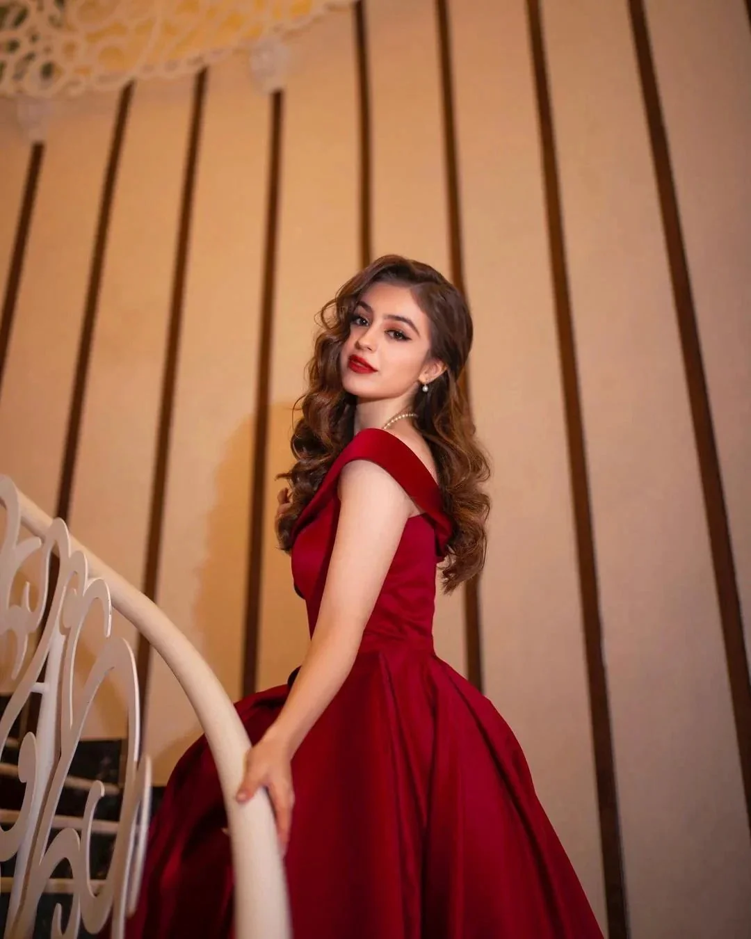 Elegant Long A-line Off-the-shoulder Satin Red Prom Dress - Image 6