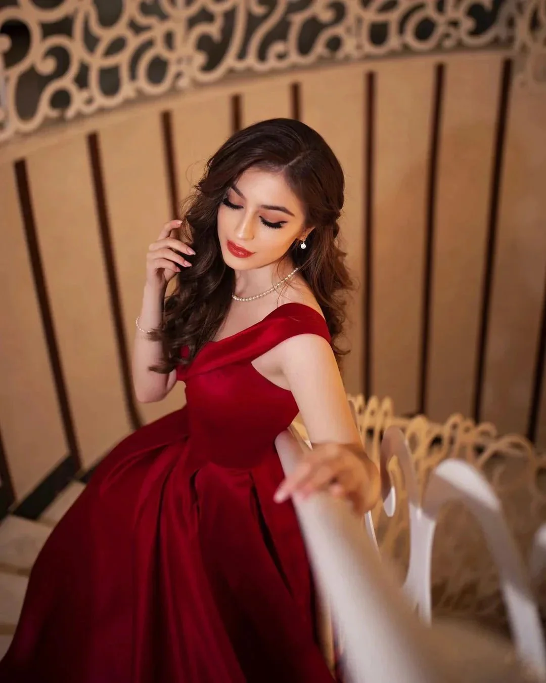 Elegant Long A-line Off-the-shoulder Satin Red Prom Dress - Image 7