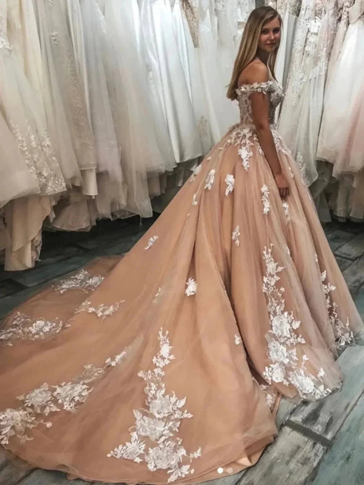 Elegant Long A-line Off the Shoulder Tulle Lace Graduation Prom Dresses - Image 2