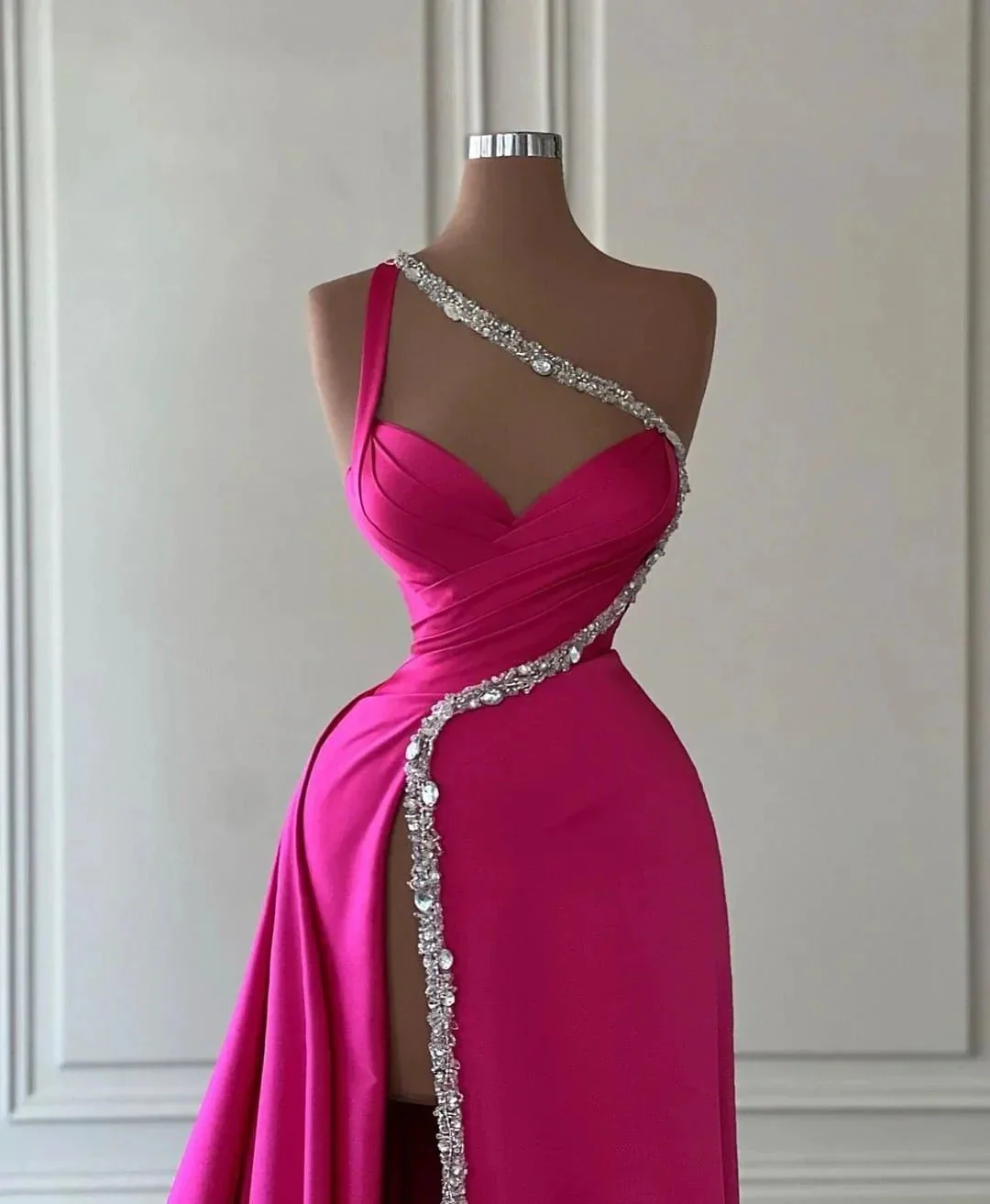 Elegant Long A-line One Shoulder Sweetheart Sleeveless Satin Prom Dress With Slit - Image 2
