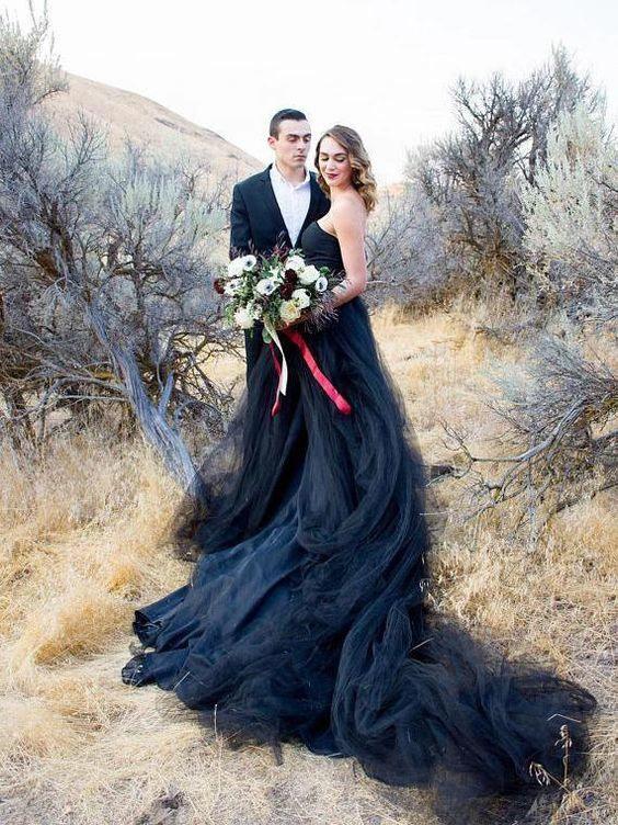 Elegant Long A-line Strapless Tulle Black Wedding Dress - Image 2