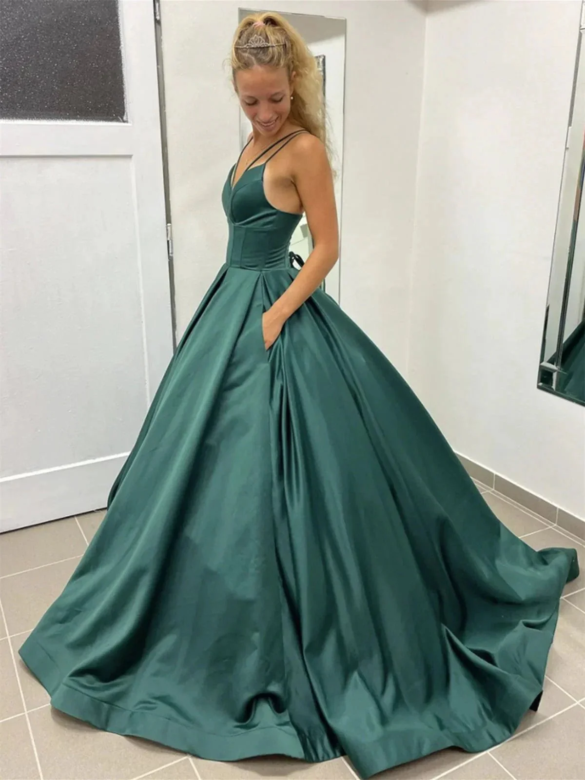 Elegant Long A Line V Neck Satin Open Back Formal Graduation Prom Dresses with Pockets - Image 2