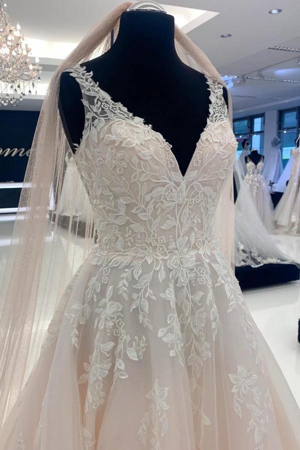Elegant Long A-line V-neck Tulle Sleeveless Wedding Dresses with Lace - Image 2