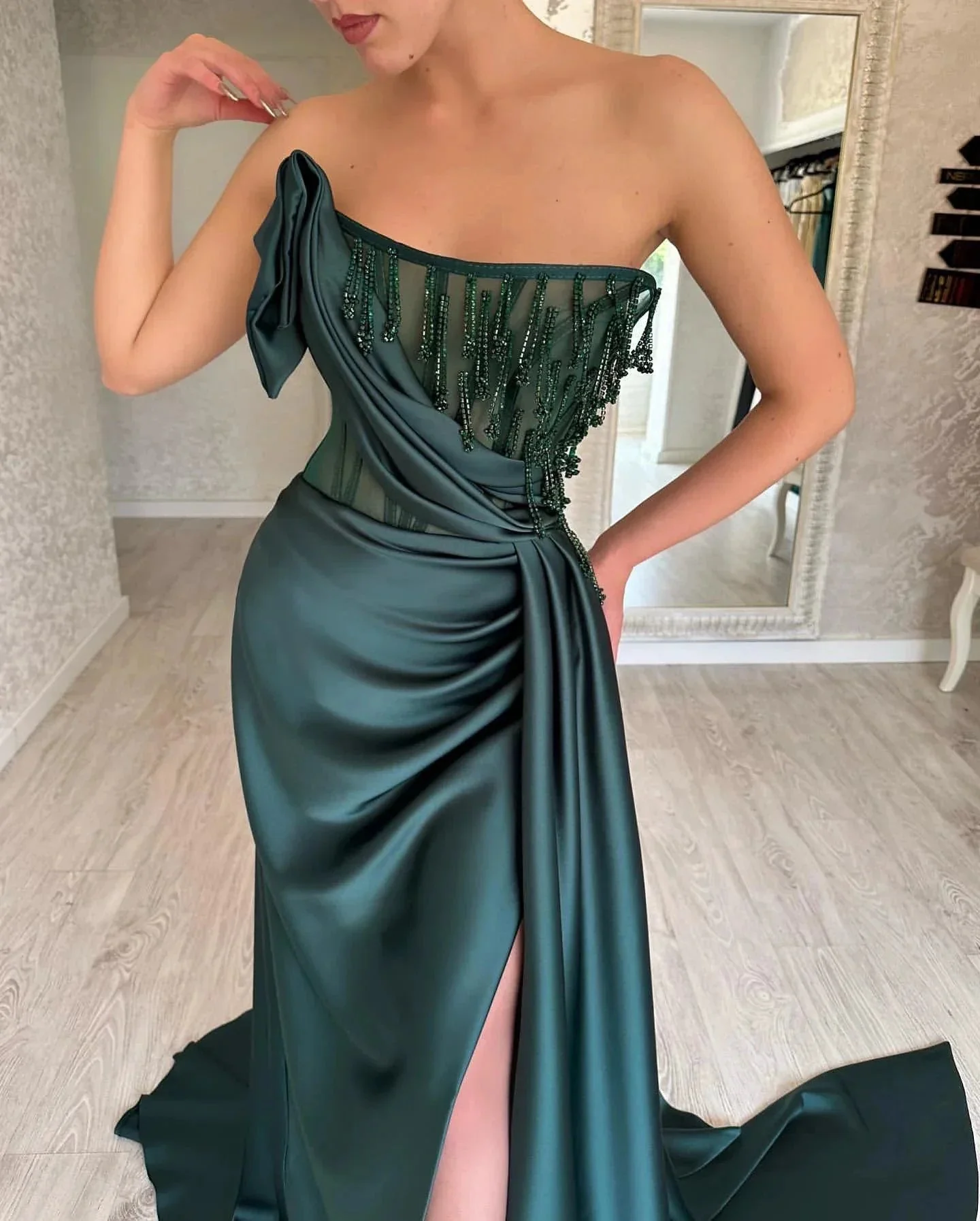 Elegant Long Dark Green A-line Sleeveless Beading Prom Dress With Slit - Image 5