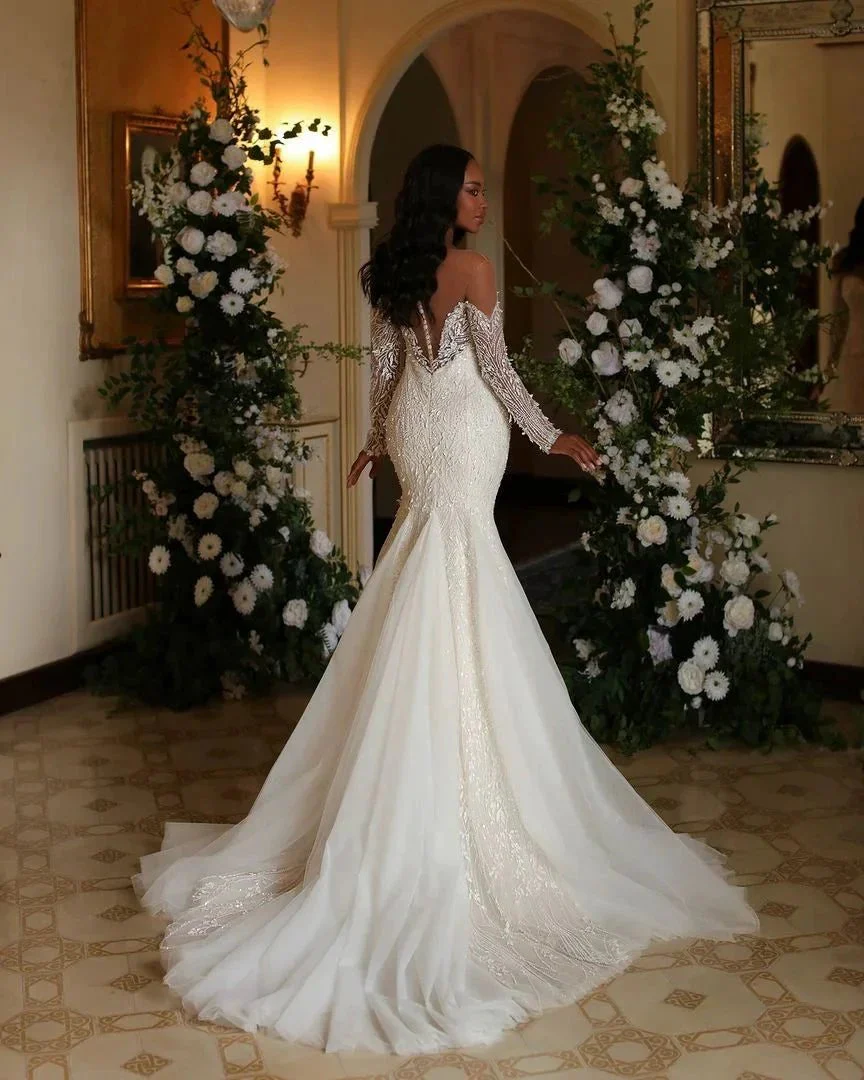 Elegant Long Ivory Mermaid Long Sleeves Lace Tulle Wedding Dress - Image 2