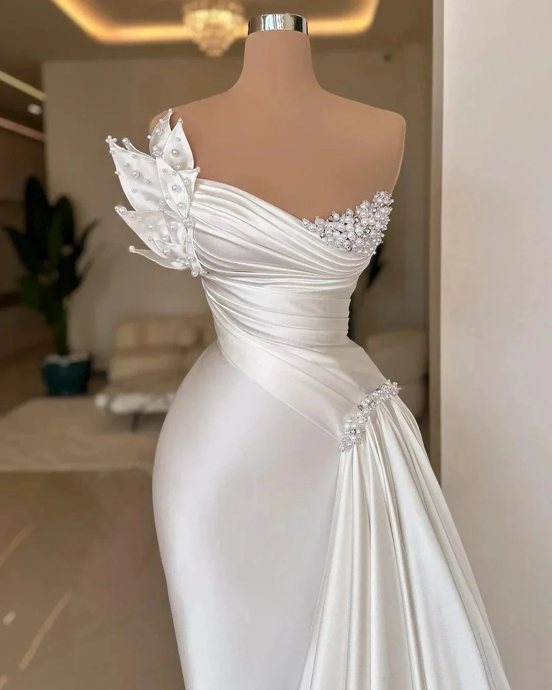 Elegant Long Ivory Mermaid Sleeveless Satin Prom Dress With Pearls - Image 2