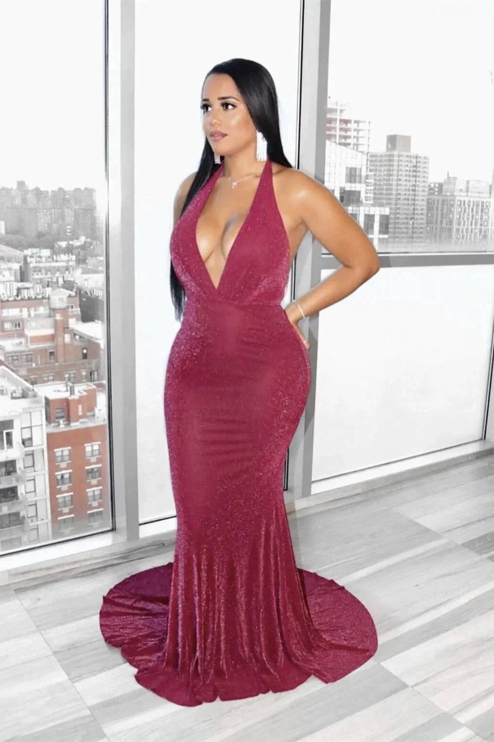 Elegant Long Mermaid Halter Sleeveless V-neck Prom Dress - Image 2
