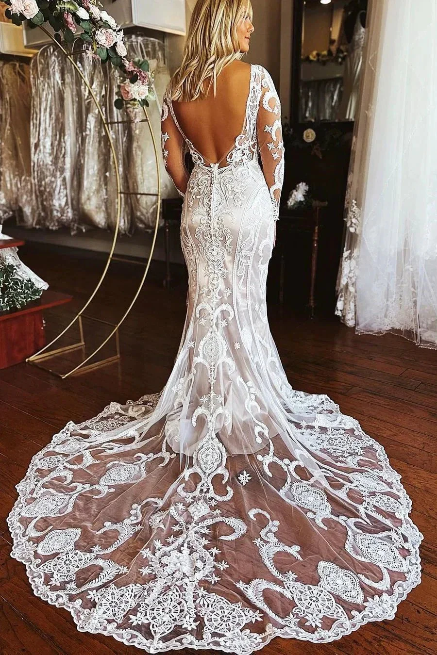 Elegant Long Mermaid Lace Long Sleeves Appliques Wedding Dress - Image 2