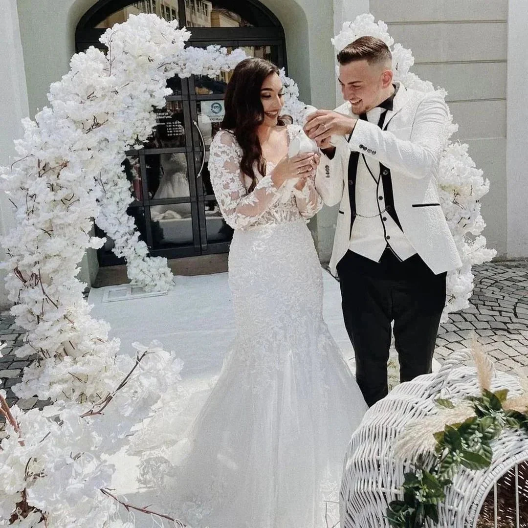 Elegant Long Mermaid Lace Open Back Wedding dresses with Sleeves - Image 5