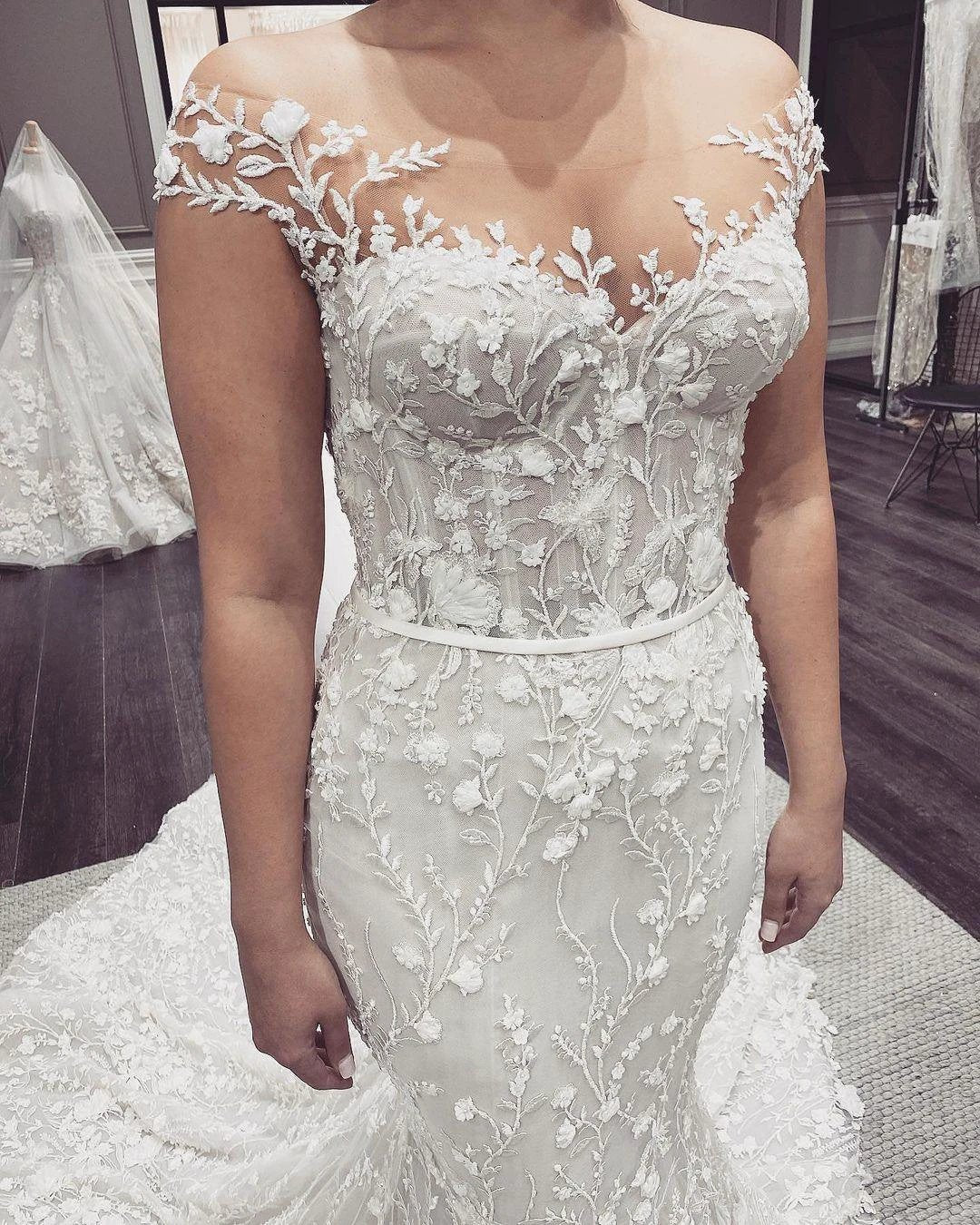 Elegant Long Mermaid Off-the-Shoulder Appliques Lace Backless Wedding Dress - Image 4