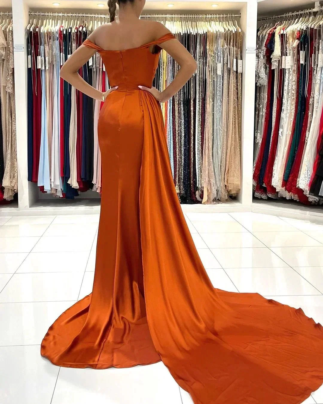 Elegant Long Mermaid Off-the-shoulder Stretch Satin Prom Dress with Slit - Image 2