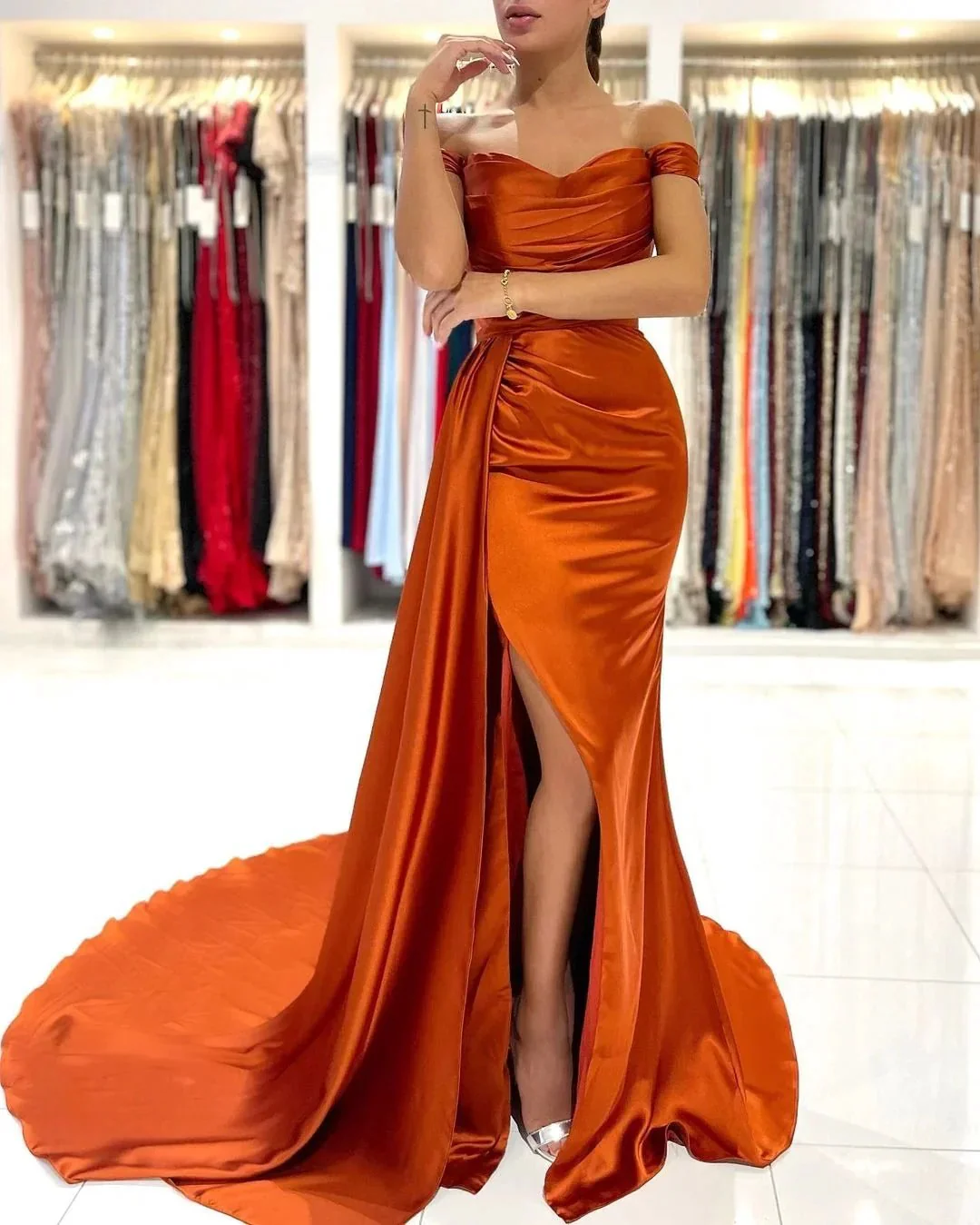 Elegant Long Mermaid Off-the-shoulder Stretch Satin Prom Dress with Slit - Image 4