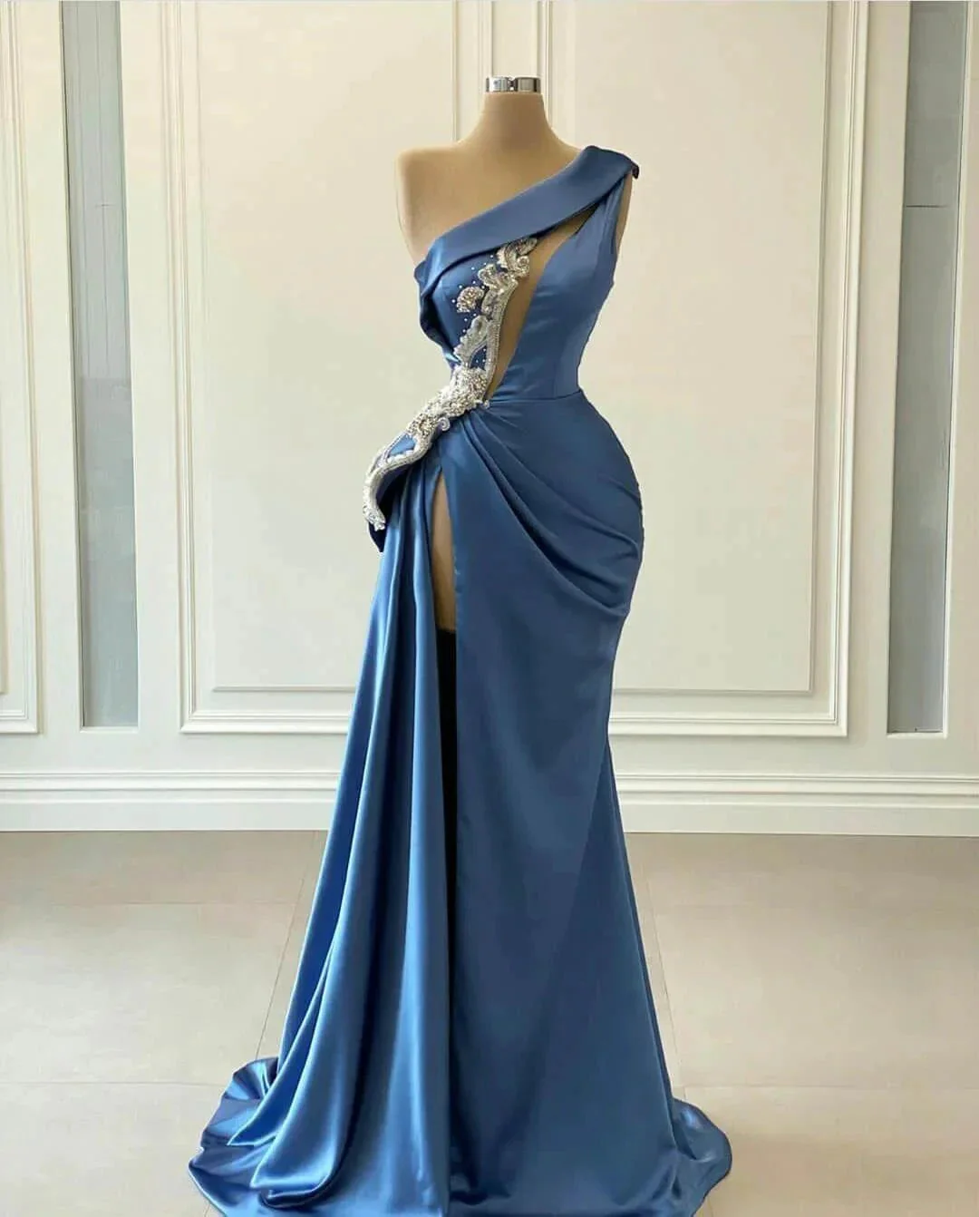 Elegant Long Mermaid One Shoulder Satin Prom Dress With Slit - Image 3
