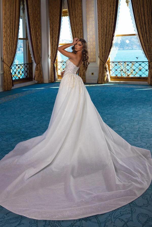 Elegant Long Mermaid Sweetheart Lace Wedding Dress with Detachable Train - Image 2