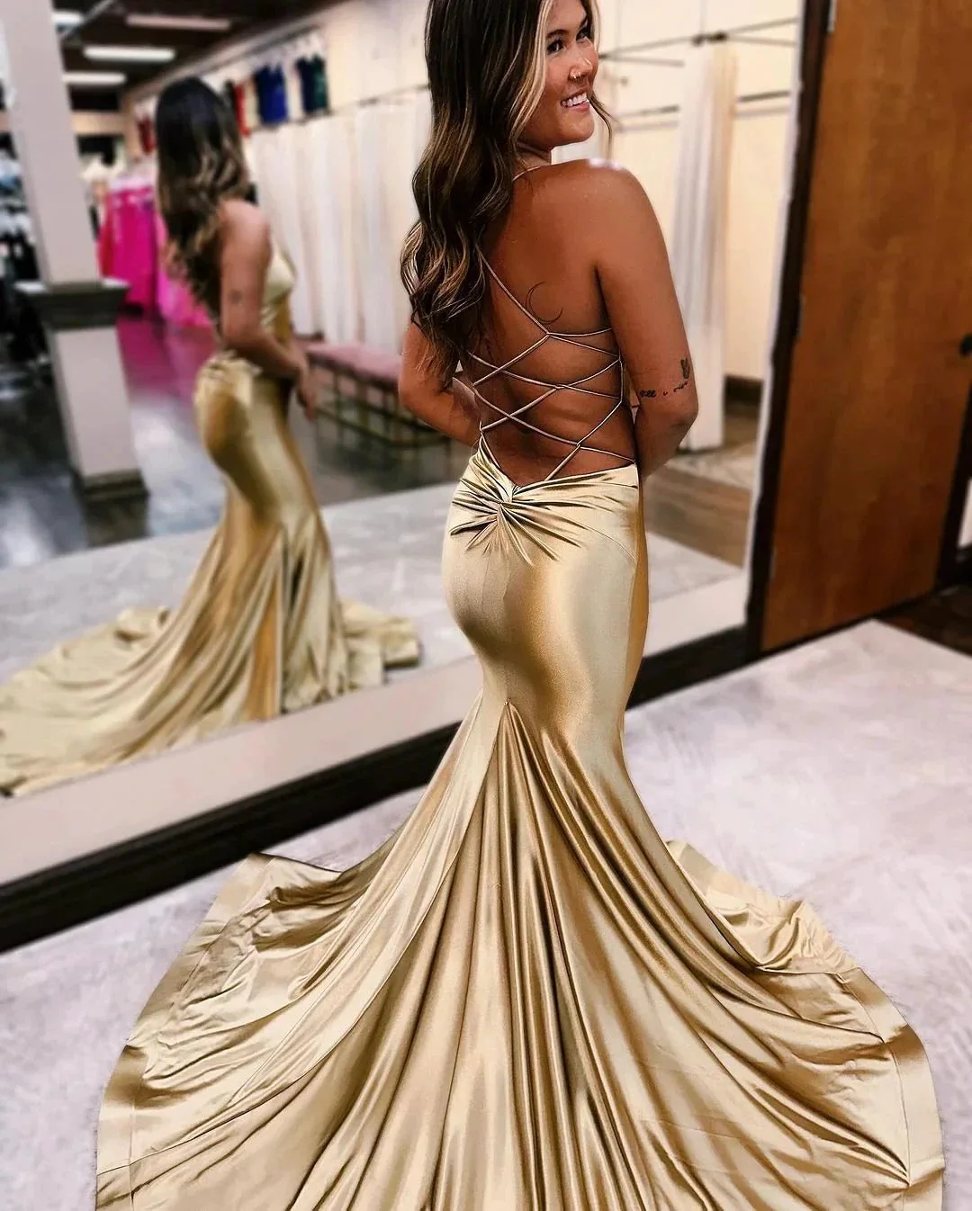 Elegant Long Mermaid V-neck Backless Formal Prom Dresses - Image 4