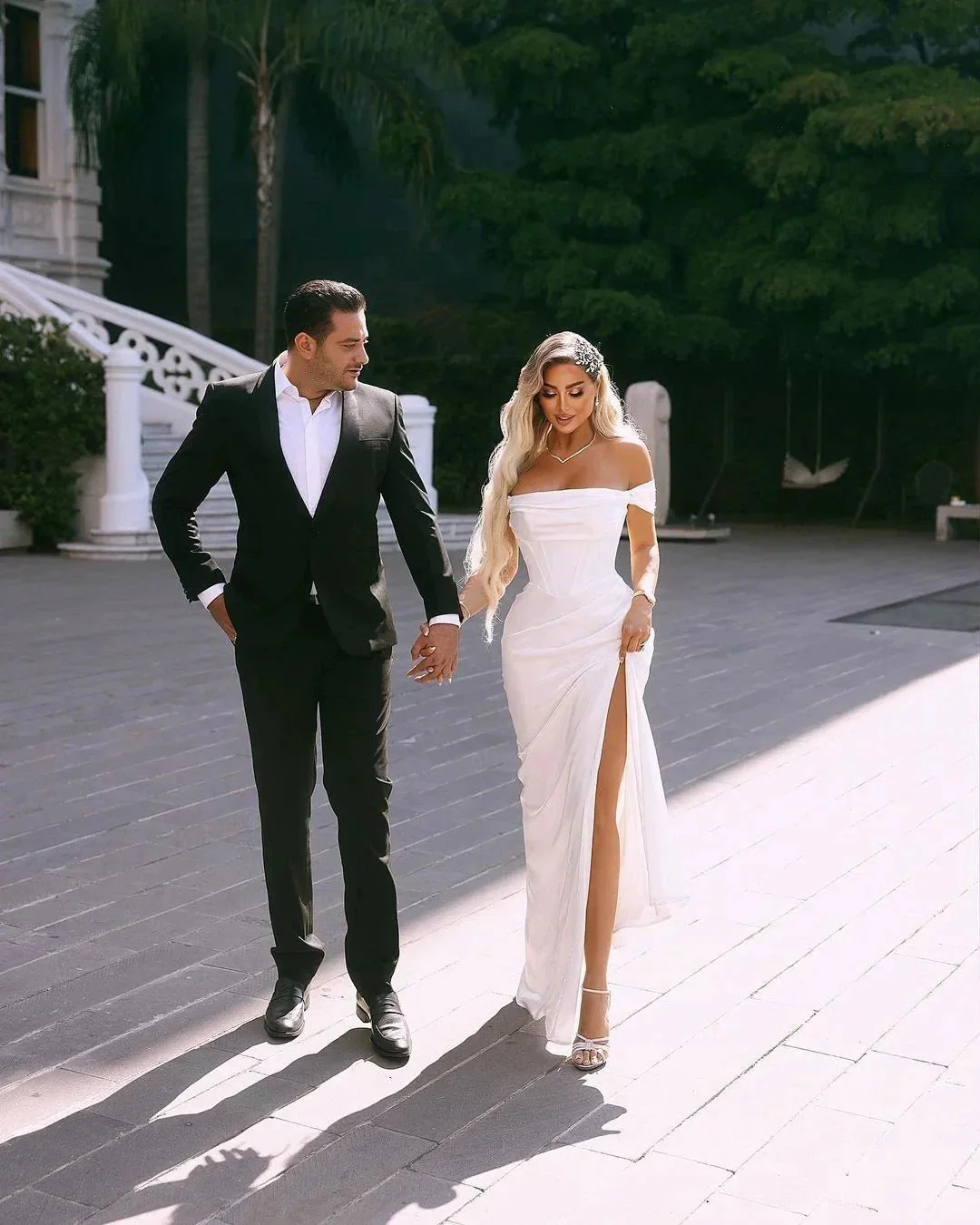 Elegant Long Off-the-shoulder Satin Wedding Dress With Slit - Image 2