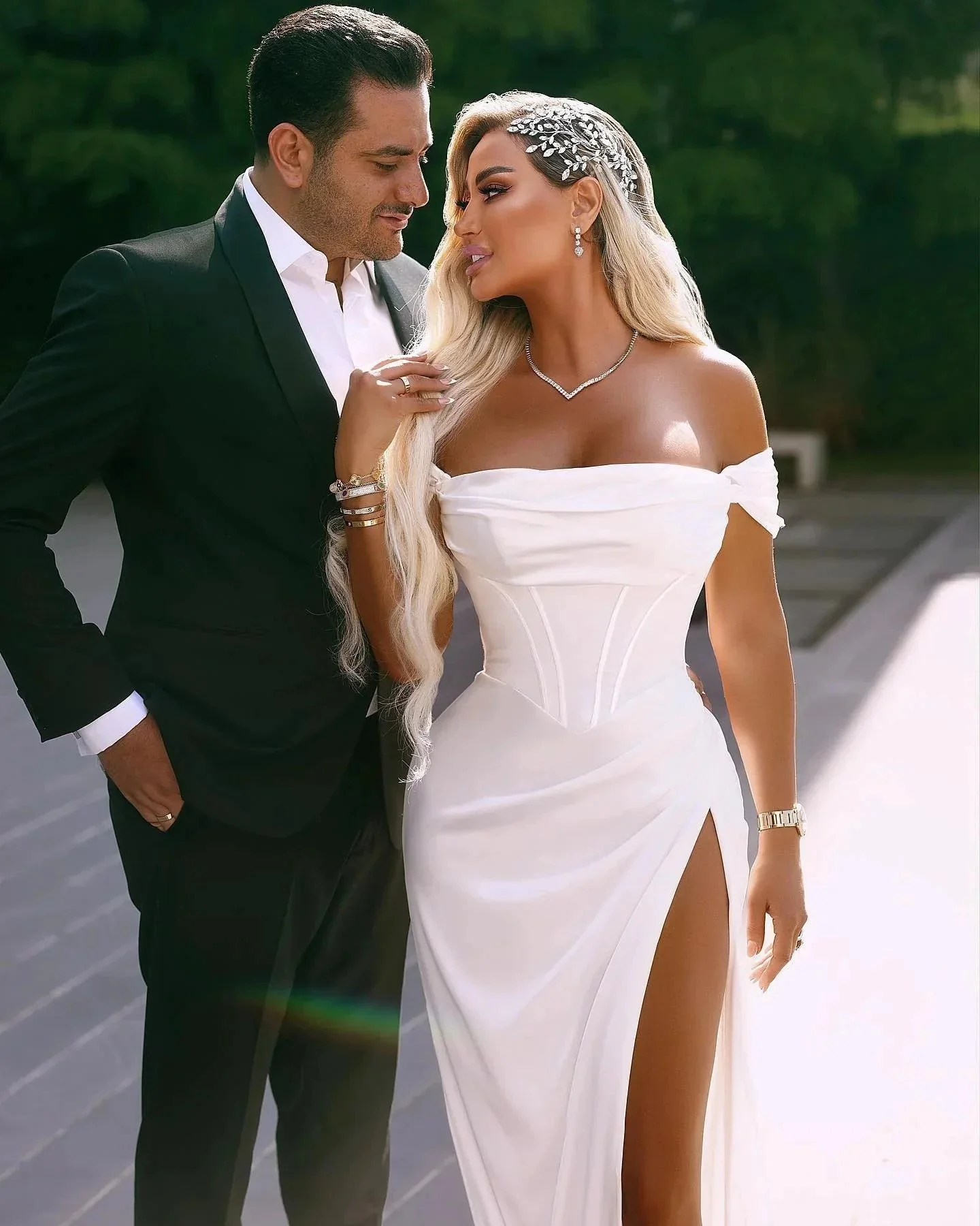 Elegant Long Off-the-shoulder Satin Wedding Dress With Slit - Image 6