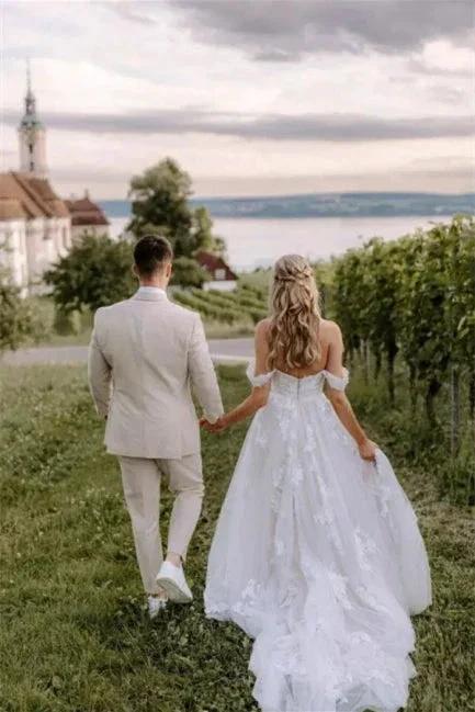 Elegant Long Off-the-Shoulder Tulle Floral Lace Wedding Dress - Image 7