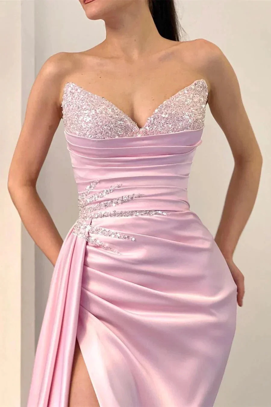 Elegant Long Pink Sleeveless Front Split Satin Prom Dress With Beading - Image 3