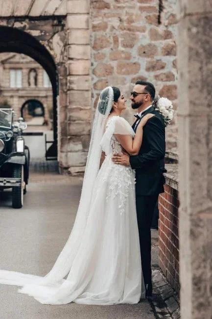 Elegant Long White A-line Square Neck Tulle Lace Wedding Dress with Short Sleeves - Image 2