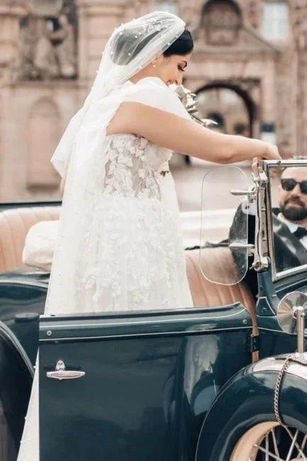 Elegant Long White A-line Square Neck Tulle Lace Wedding Dress with Short Sleeves - Image 3