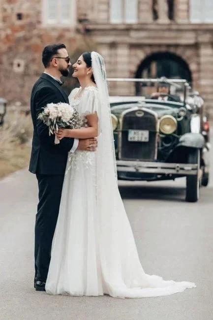 Elegant Long White A-line Square Neck Tulle Lace Wedding Dress with Short Sleeves - Image 8