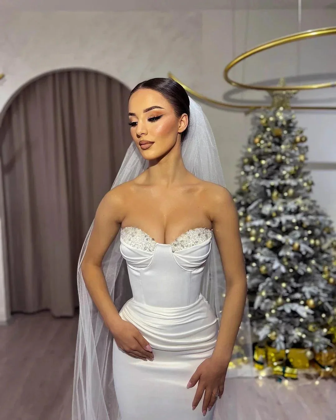 Elegant Long White Column Sleeveless Beading Floor-Length Wedding Dress - Image 2