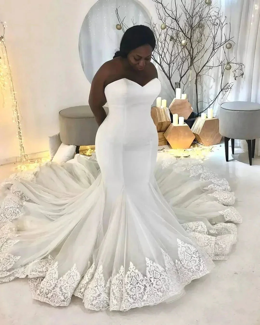 Elegant Long White Sleeveless Lace Sweetheart Mermaid Wedding Dress - Image 3