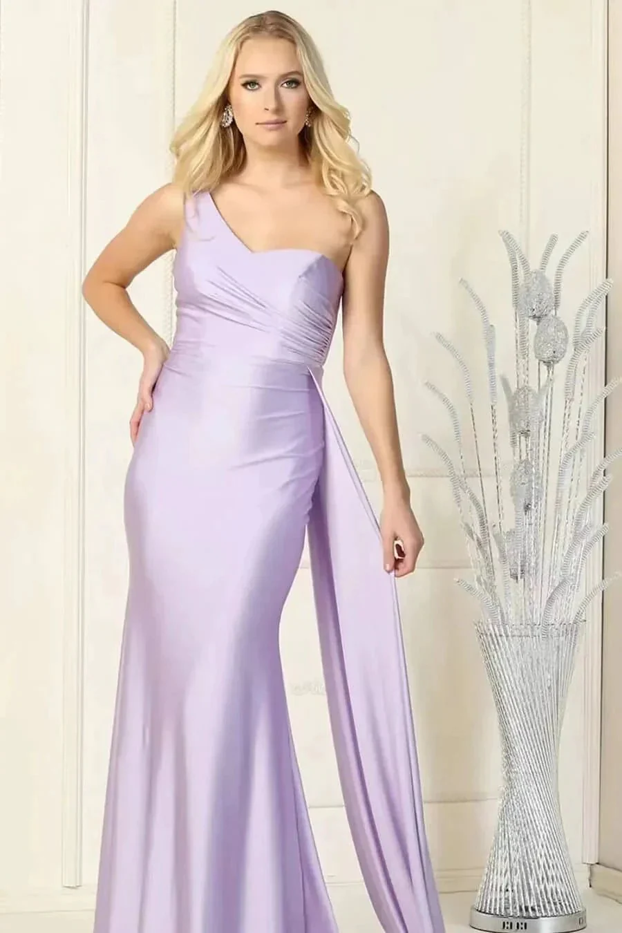 Elegant Mermaid Long One Shoulder Evening Dress with Ruffles - Image 7