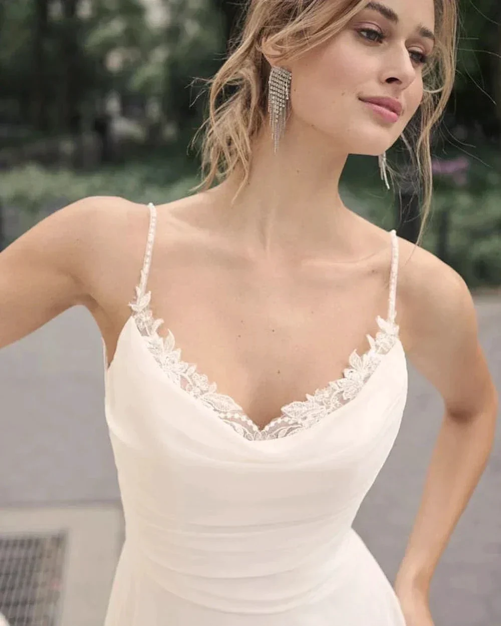 Elegant Off Shoulder Sleeveless Mopping Backless Wedding Dresses For Women Spaghetti Straps Bride Gown Appliques Backless Bridal - Image 3