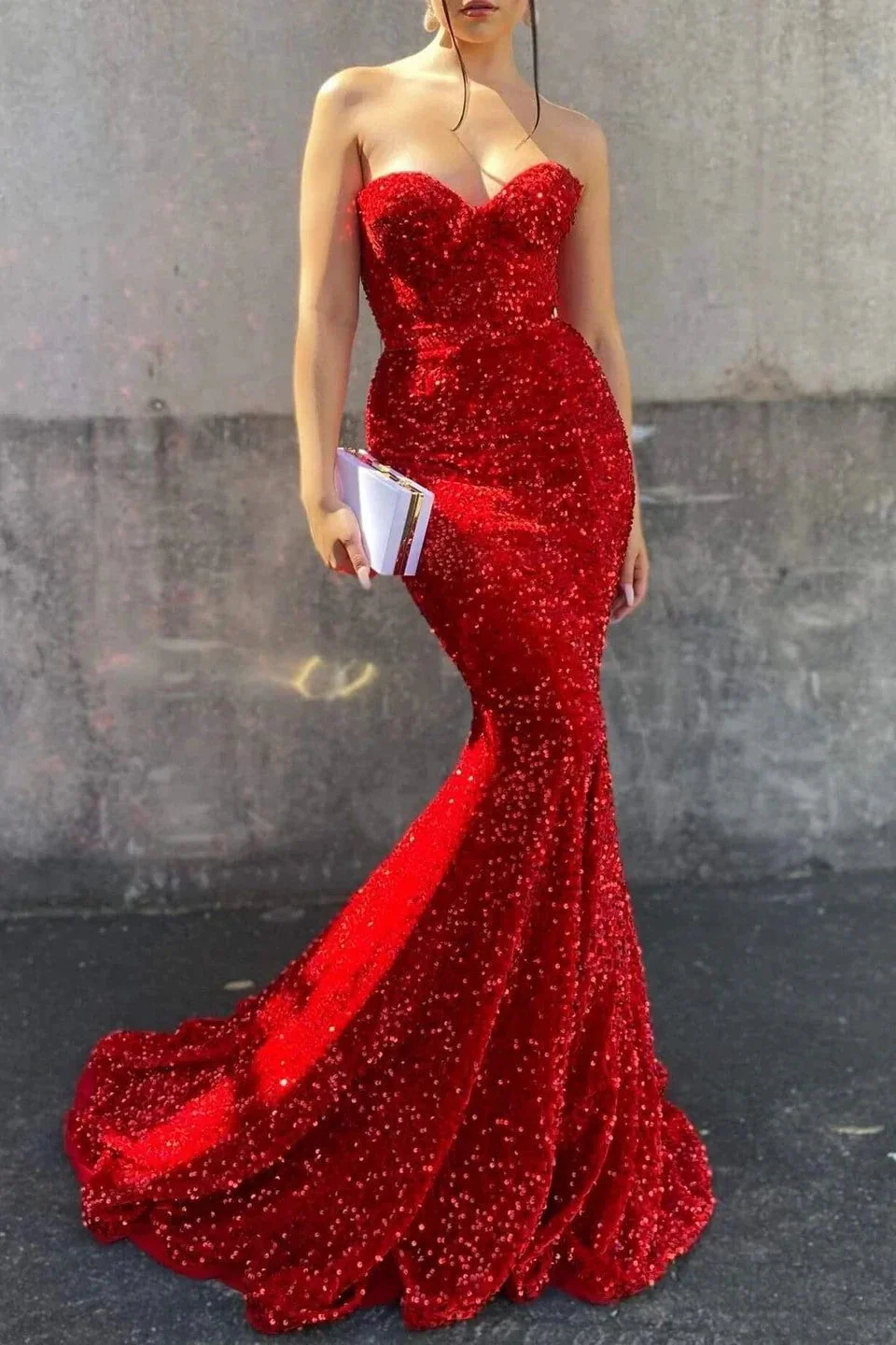 Elegant Sequined Sweetheart Mermaid Long Prom Dress with Ruffle - Image 2