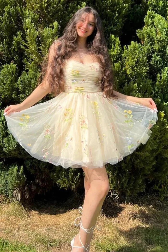 Elegant Short A-line Spaghetti Straps Sleeveless Appliques Tulle Homecoming Dress - Image 4