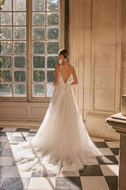 Elegant spaghetti straps sleeveless a-line lace Wedding Dresses - Image 2