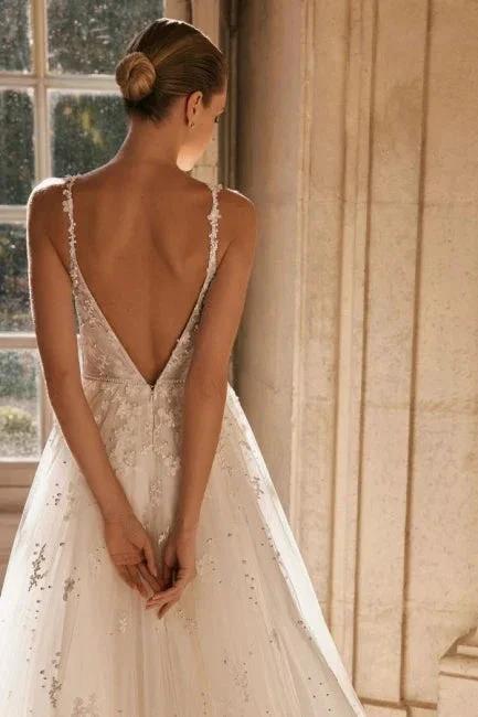 Elegant spaghetti straps sleeveless a-line lace Wedding Dresses - Image 4