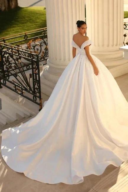 Elegant sweetheart cap sleeves ball gown satin wedding dress sequined - Image 2