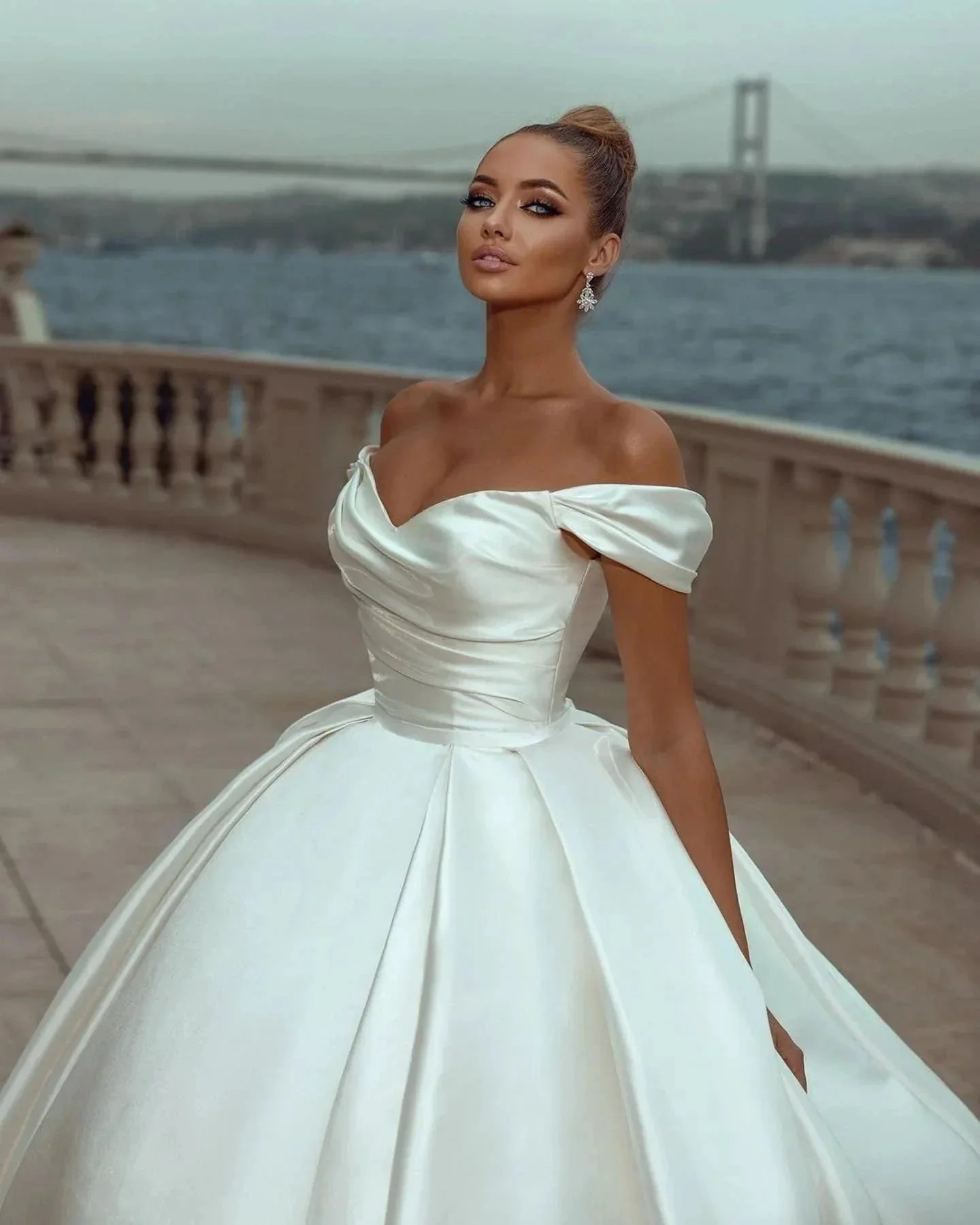 Elegant Sweetheart Off-the-shoulder Wedding Dresses Sweep Train - Image 2