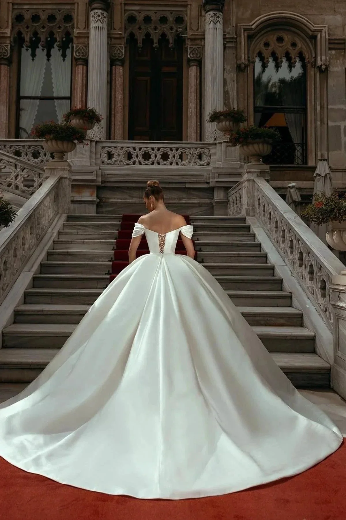 Elegant Sweetheart Off-the-shoulder Wedding Dresses Sweep Train - Image 3