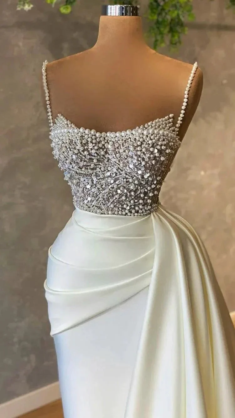 Elegant White Sequined Sleeveless Mermaid Wedding Dresses With Pearl - Image 3